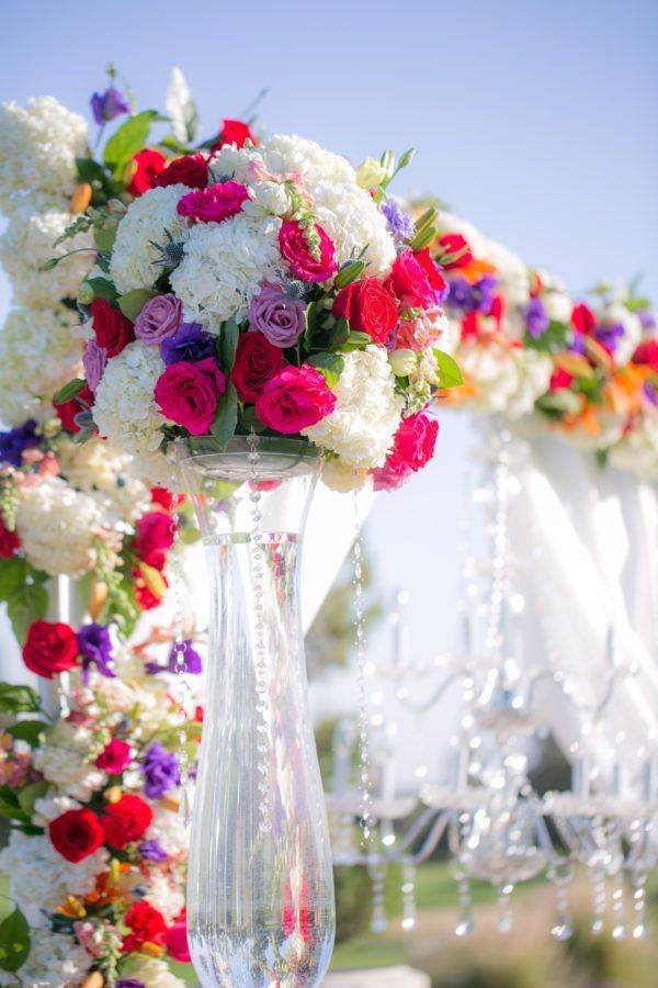 Florals by Make It Happen Events. Photography by Boone & Stacie Weddings.