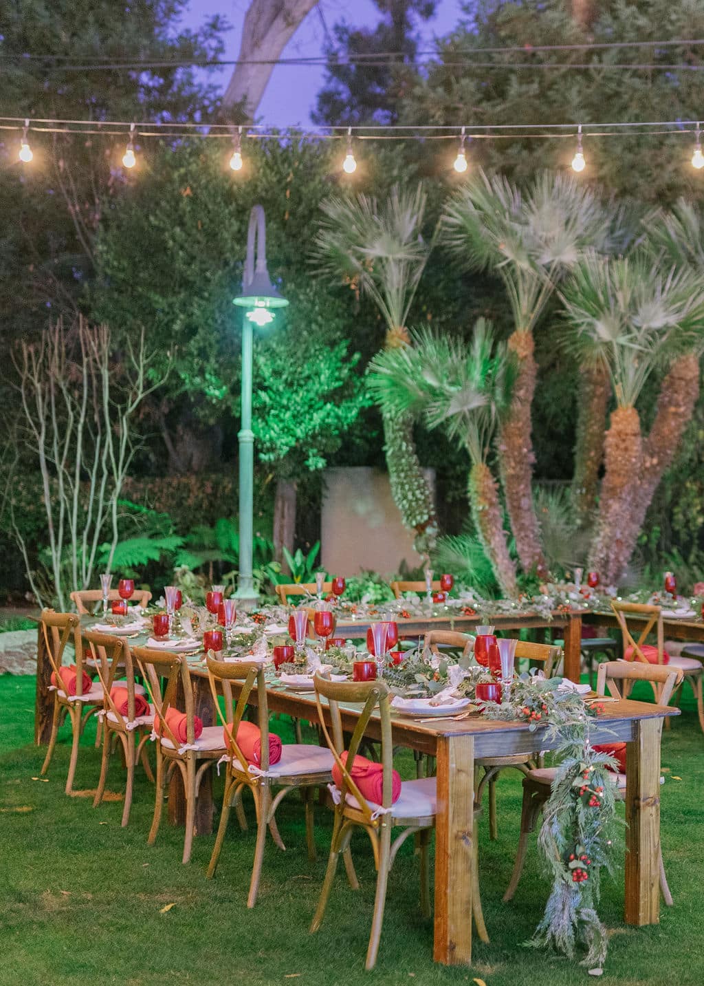 6 Ways to Celebrate A Christmas Wedding or Party